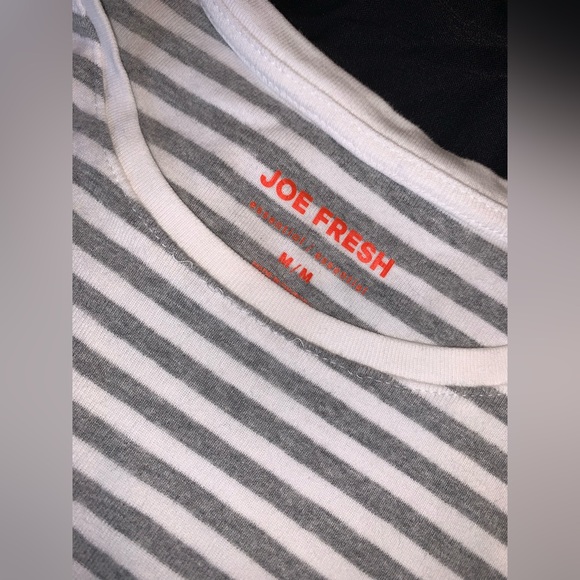 Woman’s Casual-Ware Bundle (M) - Picture 8 of 16